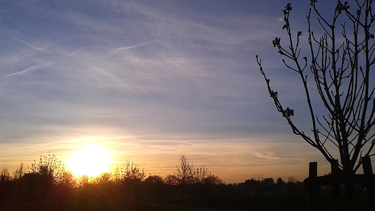 Chemtrails Angers - 30 mars 2017 - 08h07