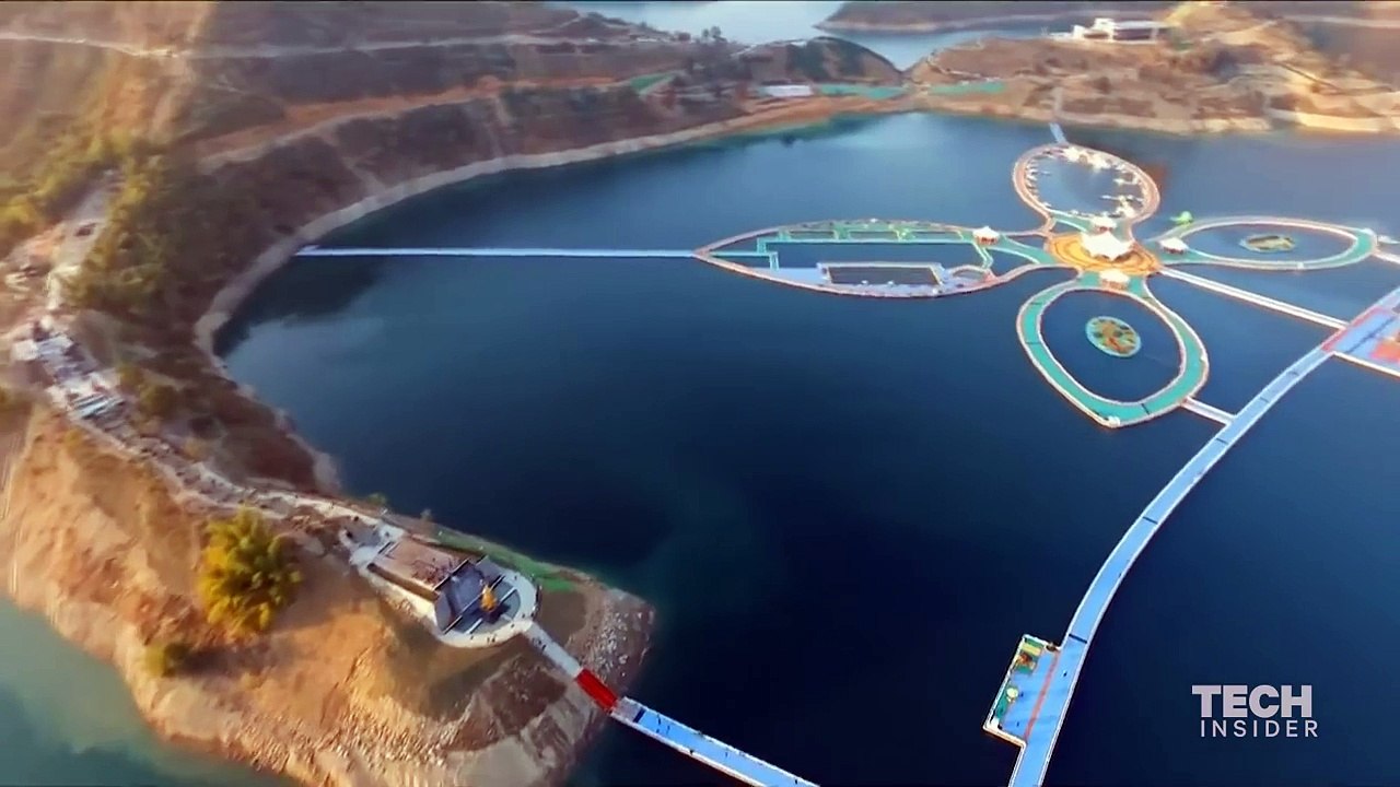 Chinese floating walkway is 2x longer than Manhattan