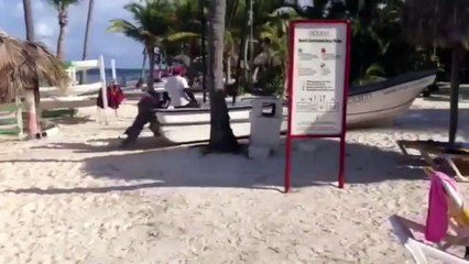 Se garer en bateau directement sur la plage avec classe