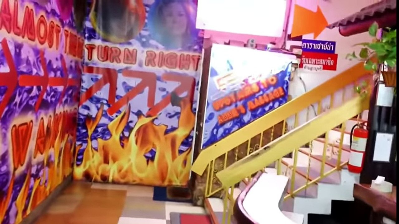 HOT!!!! SUASANA KLUB MALAM DI THAILAND... -