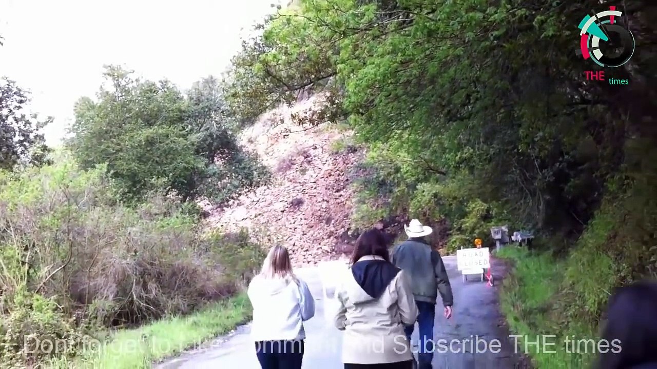 AMAZING Massive Landslide in the world   Massive Landslide caught on camera ✔P36