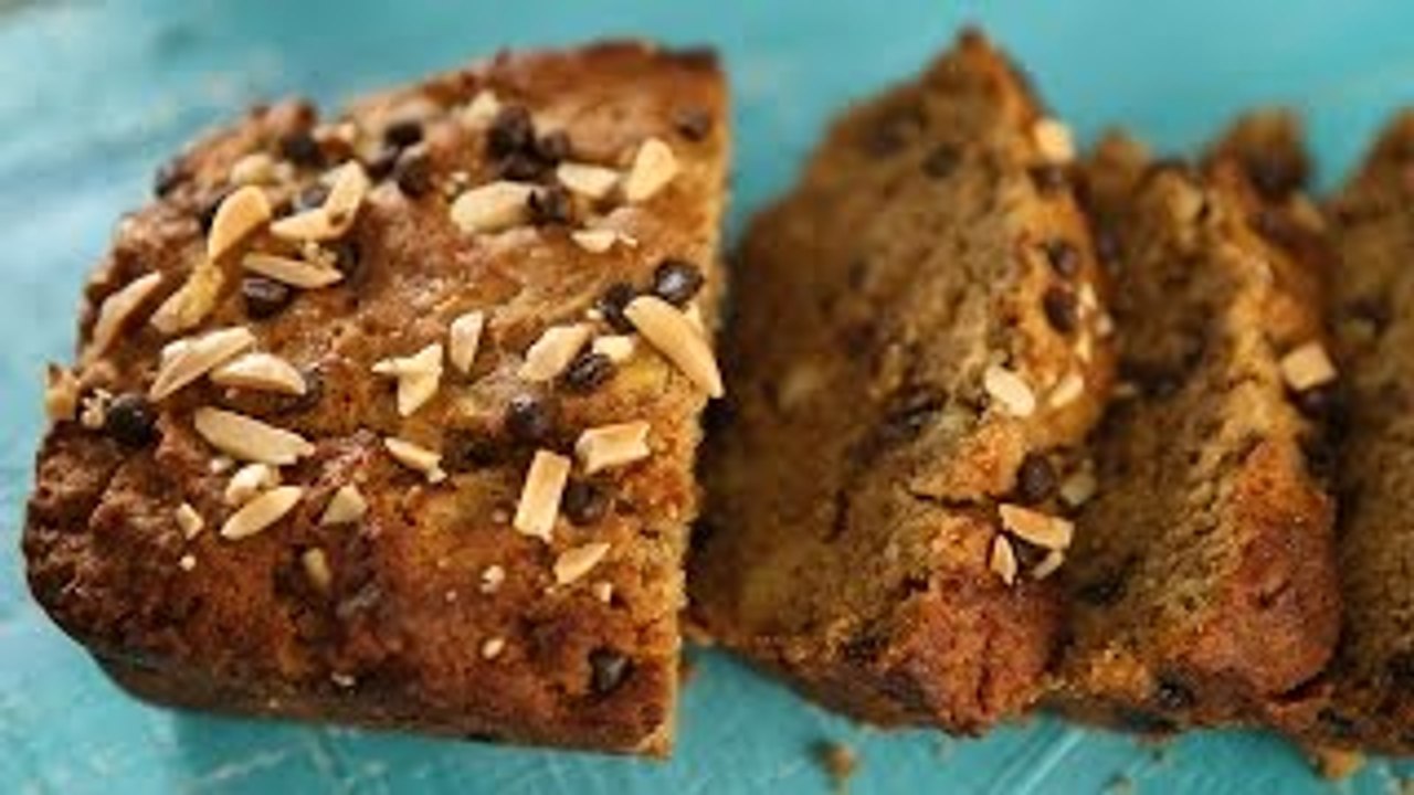 How to Make Banana Bread | Eggless Banana Bread | बनाना ब्रेड Recipe In Hindi | Abhilasha Chandak