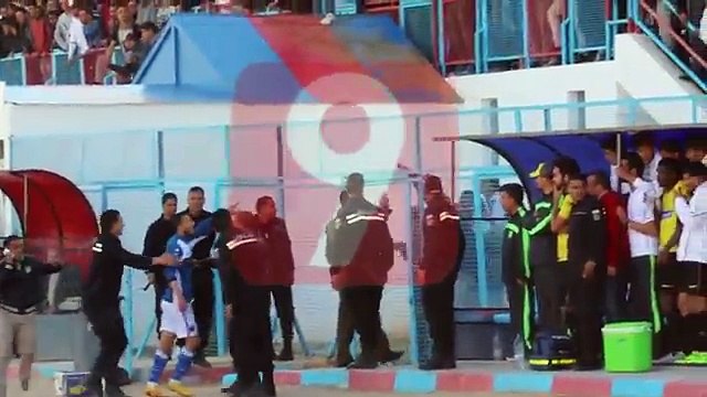 عاجل o فيديو حصري من قناة التاسعة لإصابة المدرب لسعد الدريدي وكل ما حصل في الملعب !! تفرجوا الحالة يا ناس - أحداث العال