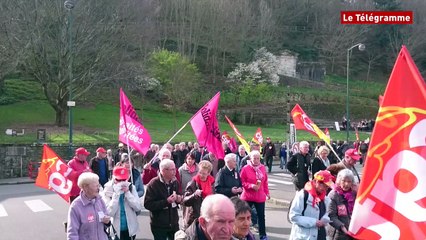 Quimper. 500 retraités interpellent le gouvernement