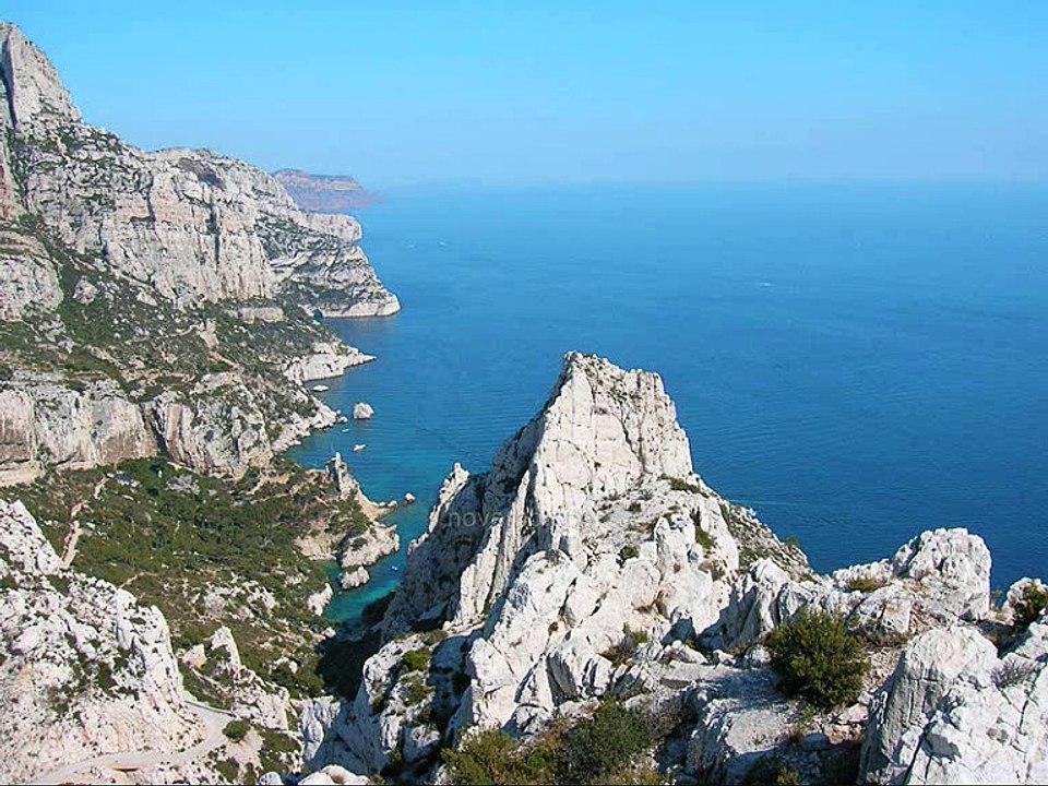 Ville de Marseille – Arrondissements / Quartiers / Port / plage / Calanques – Immobilier à vendre à louer