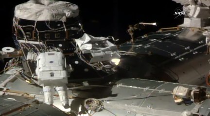 Peggy Whitson devient la femme ayant effectué le plus de sorties spatiales