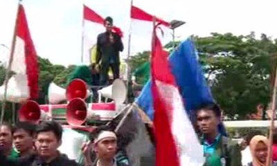 Mahasiswa Demo Tuntut Penyelesaian Kasus E-KTP