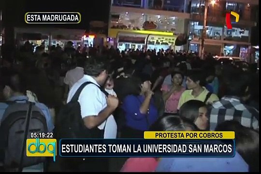 Alumnos toman Universidad San Marcos en medida de protesta