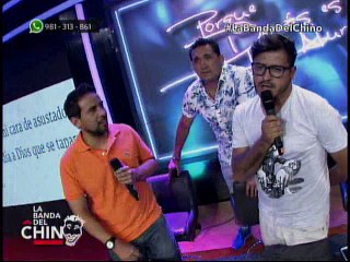 Claudia Ramirez recitandoles a los Historicos de La Banda