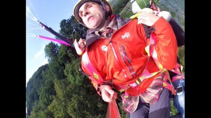 Jean-Pierre Brouillaud en  Parapente avec Yves Ballu