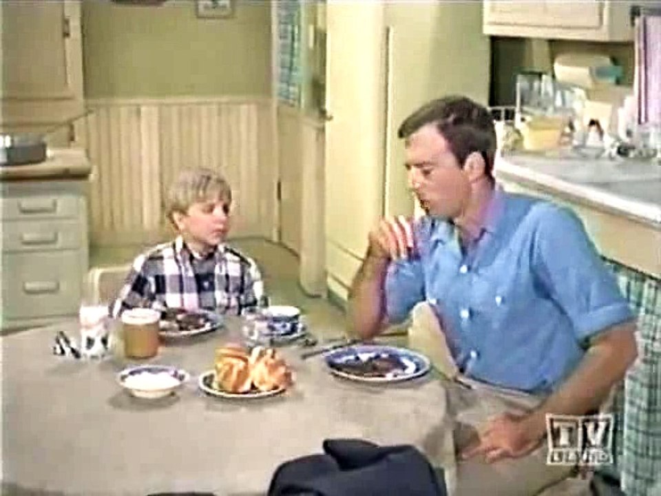 Mayberry RFD - S01E01 - Andy and Helen Get Married - video Dailymotion