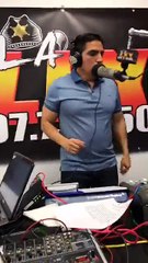 El Show De Pioyin was live.Desde cabina