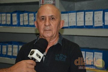 Fausto Albuquerque é eleito melhor diretor de escola pública de Cajazeiras-PB