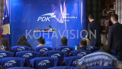 Veseli proklamonte transparencën, por pyetjet e gazetarëve në konferenca s’i ka për qejfi