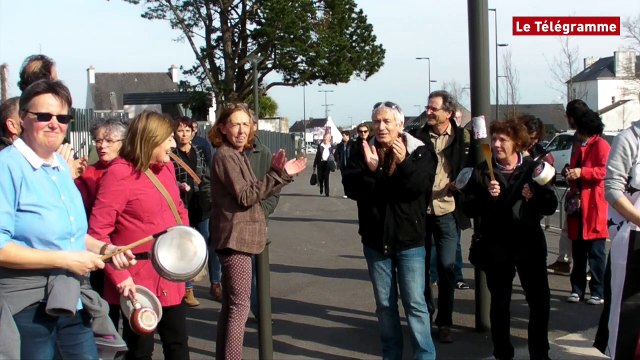Quimper. François Fillon accueilli par des casseroles