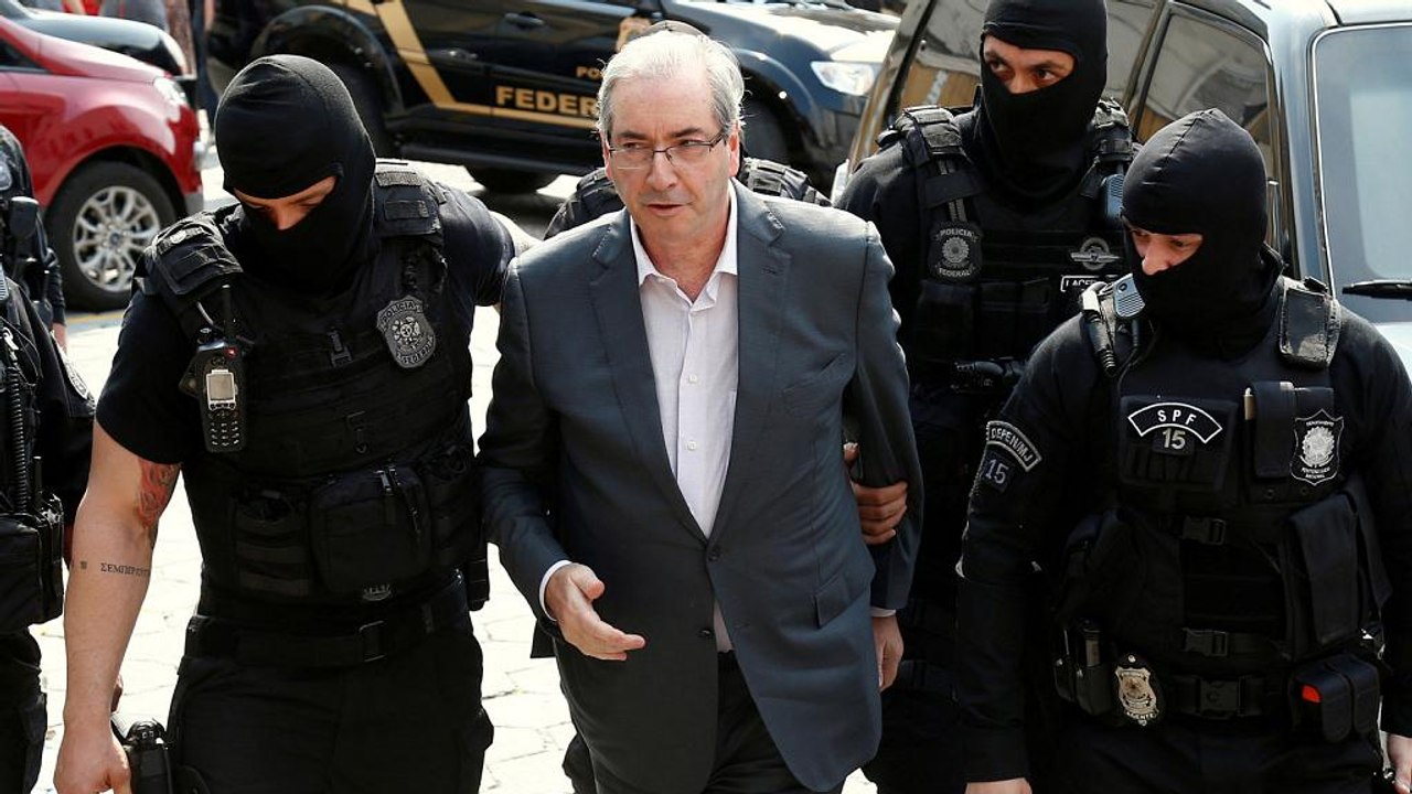 Βραζιλία: 15 χρόνια κάθειρξη στον πρώην πρόεδρο...