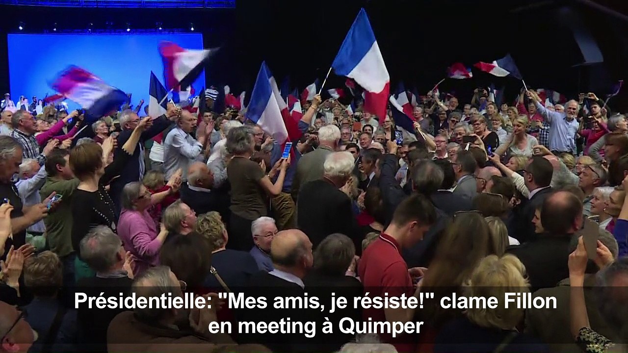 "Mes amis, je résiste!" clame Fillon en meeting à Quimper
