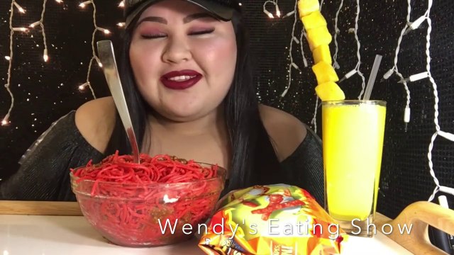 HOT CHEETOS SPAGHETTi _ MUKBANG @Wendy's Eating Show-2