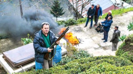 Rizeliler Mezarlara Ayı Dadanınca Çareyi Beton Dökmekte Buldular