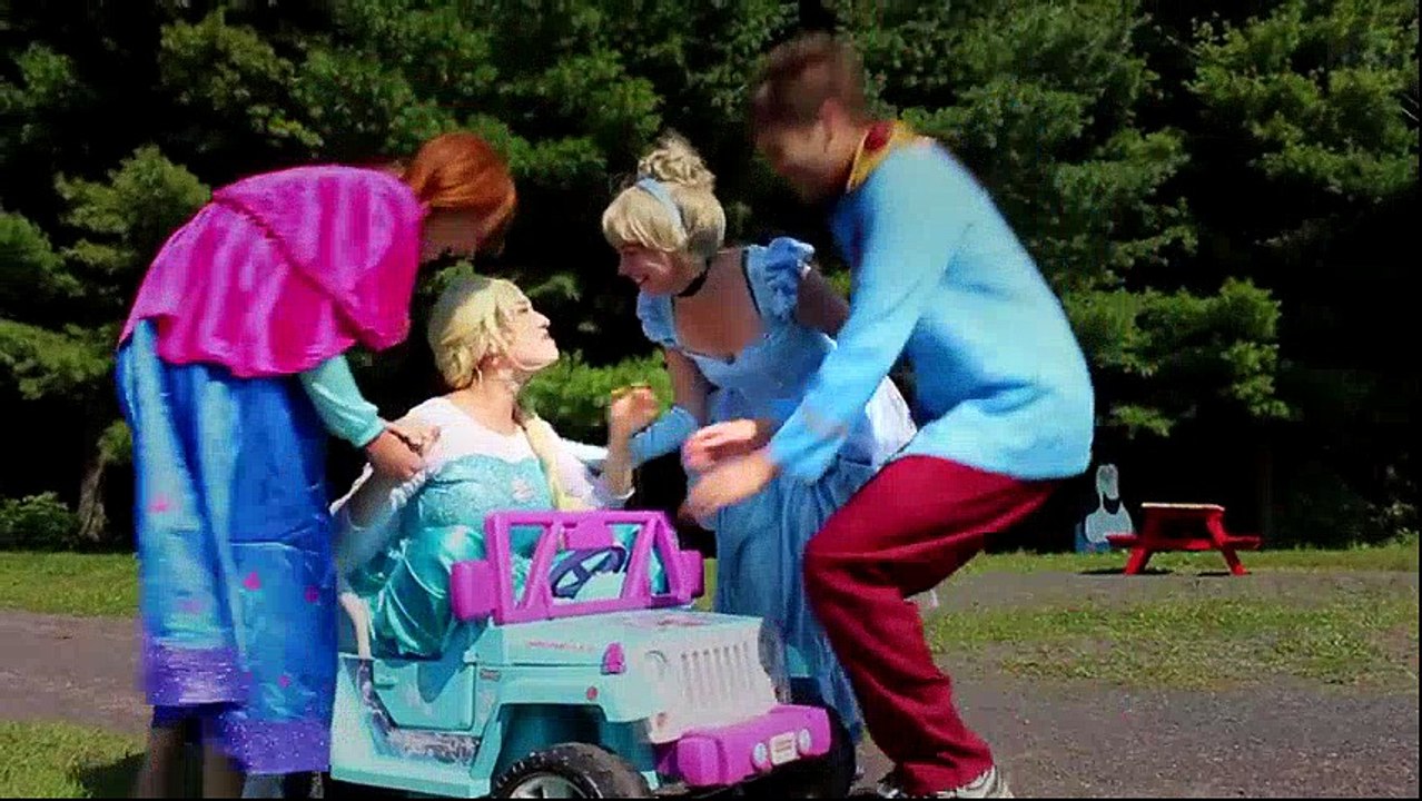 Frozen Elsa SNAKE ATTACK! w/ Spiderman Joker Pink Spidergirl Maleficent Catwoman! Superhero Fun :)