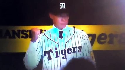 【阪神タイガース】糸井嘉男選手、入団会見『インタビュー、背番号７ユニフォーム姿披露』