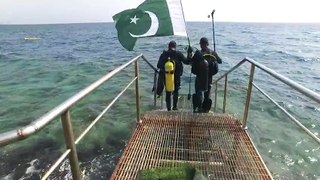 Pakistani Flag at bottom of the sea.