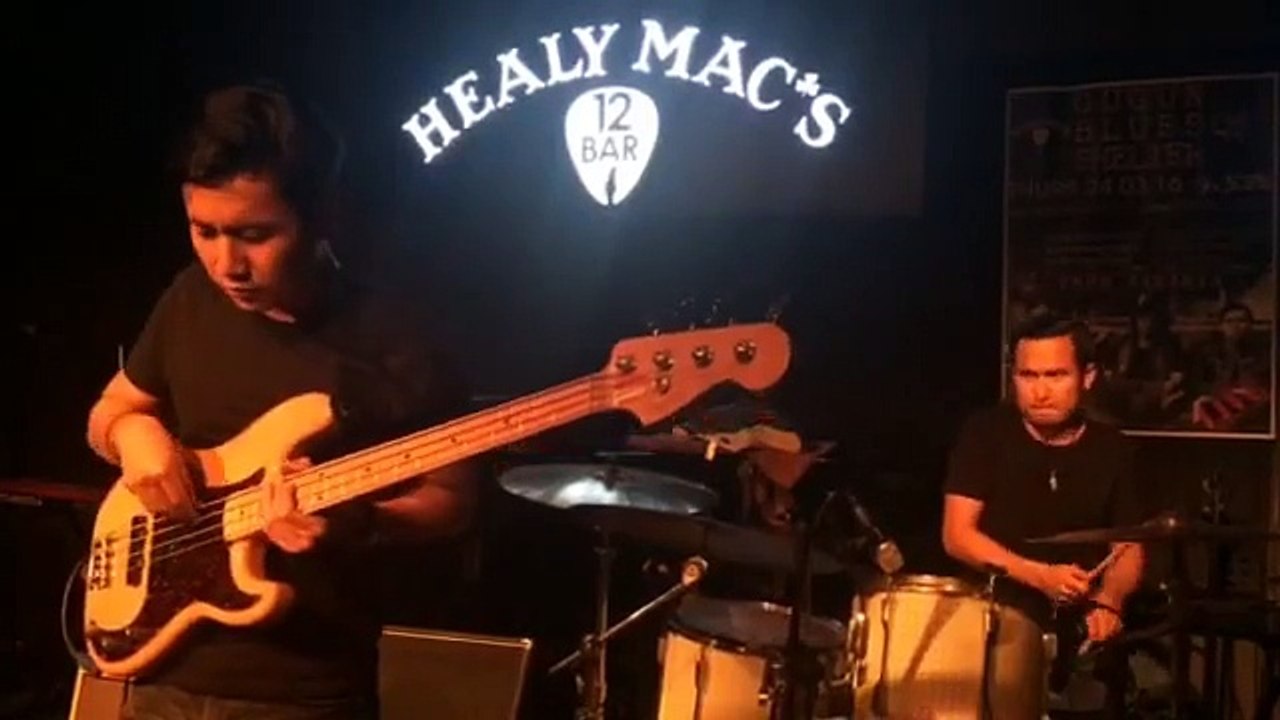 Solo Bass