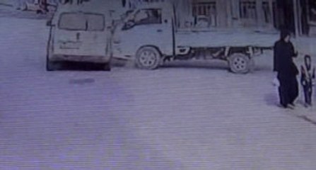 Anne Ile Oğlu Ölümden Saniyelerle Kurtuldu