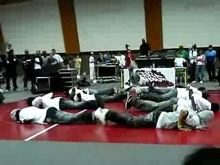 Battle royal danse hip hop krump à l'Institut du Judo