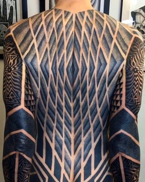 Un tatouage intégral qui a demandé 180 heure de travail