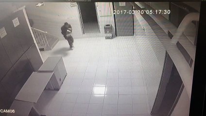 Bursa'da gündüz vakti okul soygunu