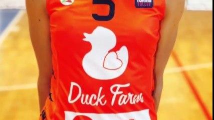 【女子バレー】美人外国人選手迫力ボディー！ぴったりユニフフォーム汗で浮かぶポチまとめ