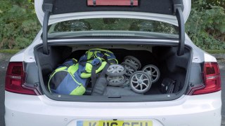 Volvo S90 2017 Saloon practicality review _ Mat Watson Reviews-wSlRF7UPNXc