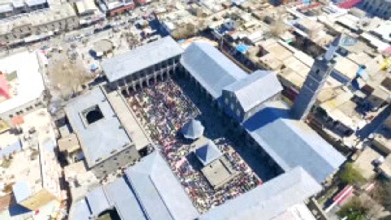 Diyarbakır Ulu Camii Namaz Vaktinde Havadan Görüntülendi