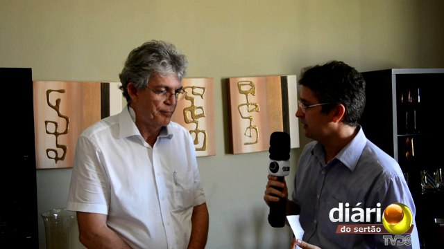 Governador garante asfalto para Cajazeiras e adultora para Monte Horebe