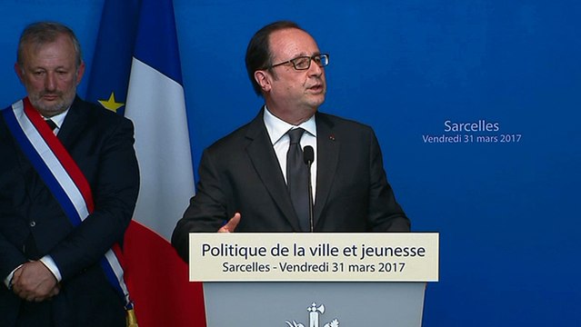 Discours depuis les nouveaux locaux du groupe scolaire Anatole France à Sarcelles