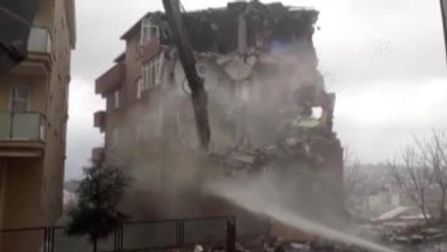 Toprak Kayması Nedeniyle Boşaltılan Bina Yıkıldı - Kocaeli