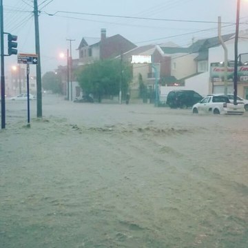 Drivers Challenge Severe Flooding in Comodoro Rivadavia