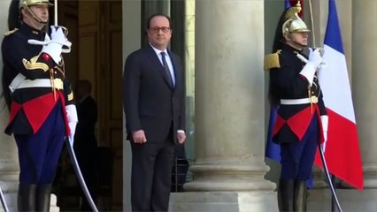 Deux proches de François Hollande menacés de mort