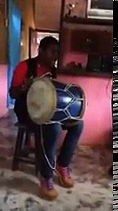 Ensayos - Julio El Rompe Piso