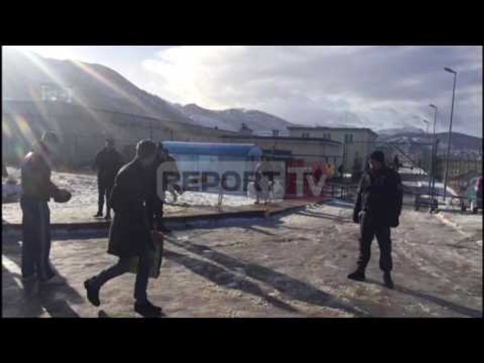 Report TV - Amnistia, fillojnë lirimet e para nga të gjitha burgjet e Shqipërisë