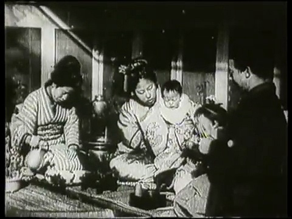 Auguste & Louis Lumière  Vues japonaises - Repas en famille (1896)