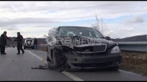 Ora News - Makina e drejtorit të Doganës përplas “Opelin”, aksidentohen 3 familjarë