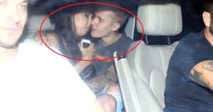 Justin Bieber Arabasının Arka Koltuğunda Kaçamak Yaparken Yakalandı
