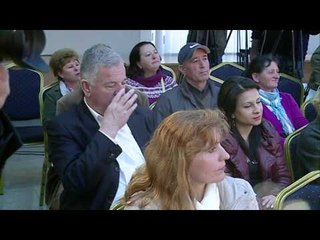 Paratë për të përndjekurit - Top Channel Albania - News - Lajme