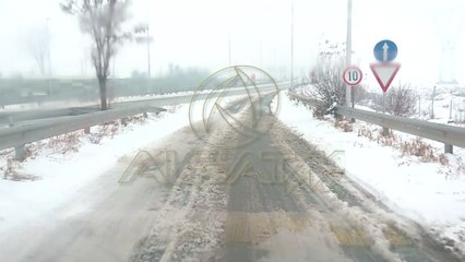 Rritja e temperaturave “pastron” autostradat