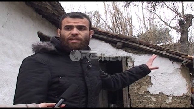 Ora News – Nëna me pesë jetimë apel për ndihmë, kërkon strehë e punësim