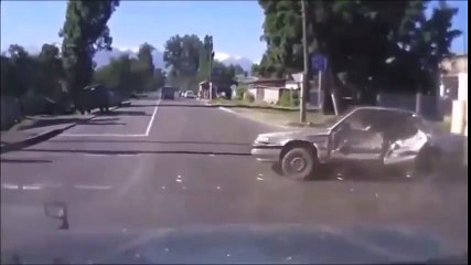 ドライブレコーダーが見た衝撃映像