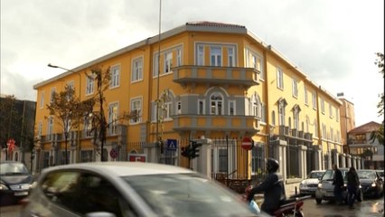 U denoncua nga nxënësit - Shkodër, bënte propagandë pro ISIS në 2015, arrestohet mësuesja