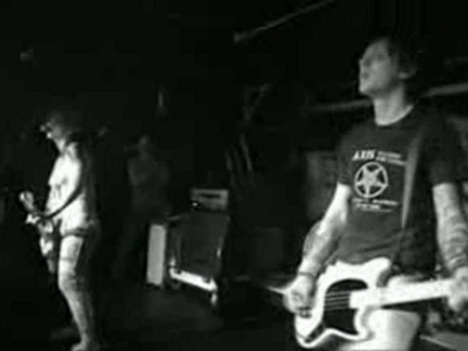The Distillers - 10 - 929 Cafe - Oct 2002